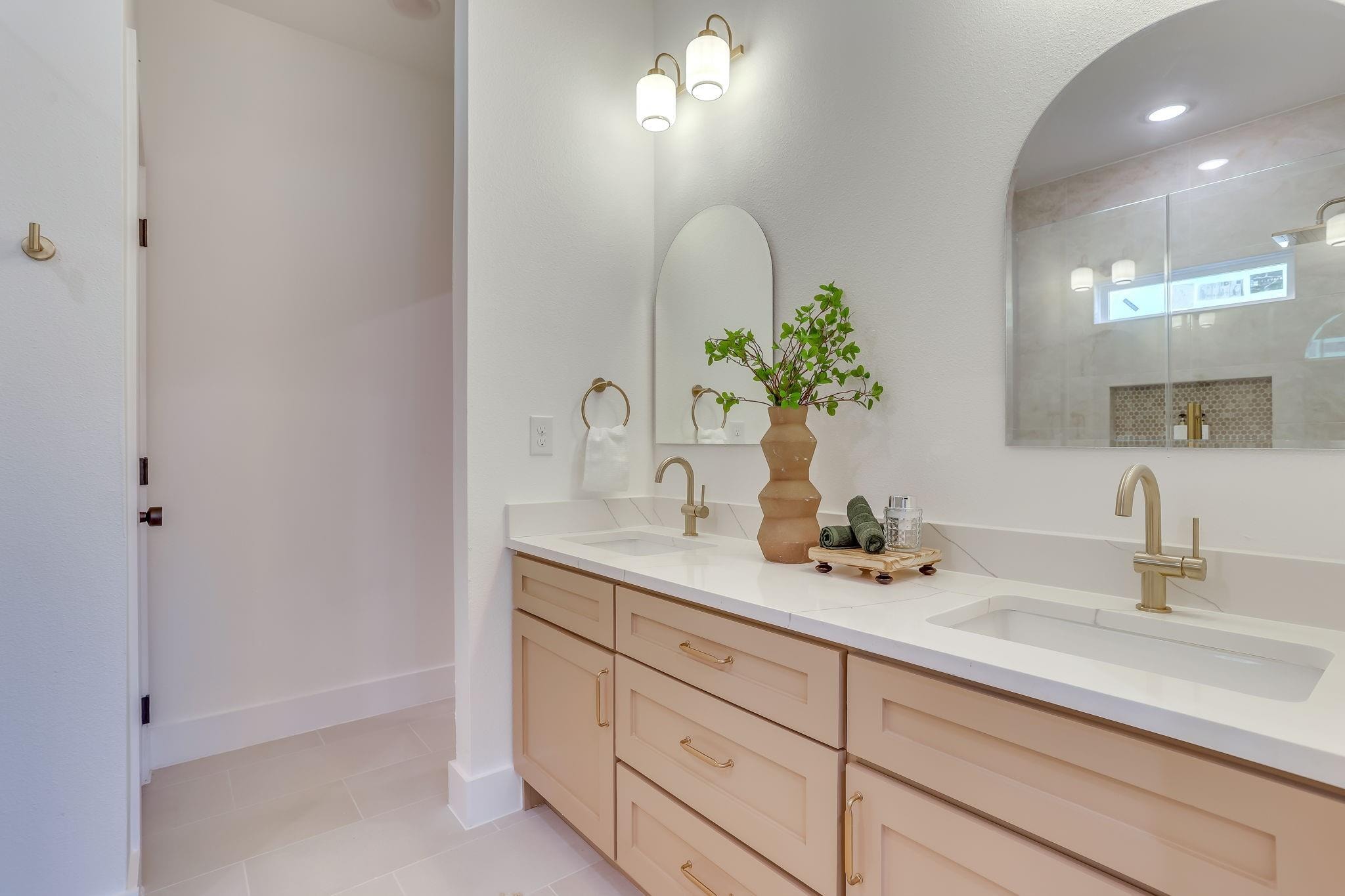 Humbert Residence — primary bath with dual vanity